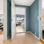 Scandinavian Style Apartement! Balcony And Stunning Views!
