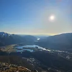 Koselig Enderekkehus I Nybygg!