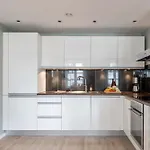 Nydelig Townhouse Sentralt I Bergen, Sandviken