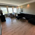 Leilighet Med Nydelig Utsikt Over Bergen