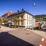 Brand New Apartment For Up To Six People