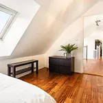 Large Seafront Penthouse With Four Bedrooms!