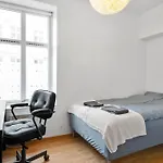 Bak Bryggen, Moderne Leilighet 2 Soverom Med Balkong