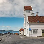 Bryggen // Floyen Living