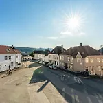 Cozy & Modern Apt In Historic Area Of Bergen!