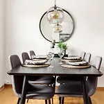 Modern And Spacious Apt In Historic Area Of Bergen