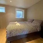 Walking Distance To City Center With Private Parking