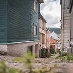 City Center Historic Area Cozy House & Area Walking Distance