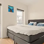 Dinbnb Apartments I 1 Minute To Tram! Newly Built With Balcony & 3 Beds