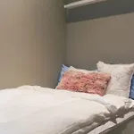 Dinbnb Apartments I Everything You Need - 4 Minutes To The City Train!