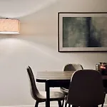 Modern Central Apartment