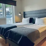 Feels Like Home -Free Parking -Attractive Location
