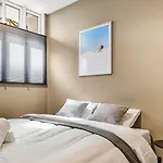 Brand New Apartment For Up To Six People