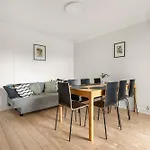 Charming Apartment With Stunning Views!