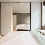 New! Modern Top Floor Apartment In Historic Area!
