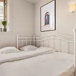Dinbnb Apartments I Experience Bergen I 650M To Bryggen I Shared Patio