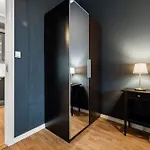 Rosen Apartment