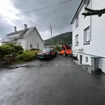 Modern Apartment With Free Parking