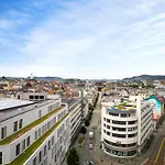 Stay L Urban - Spacious Apartment With Private Terrace