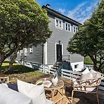 Panoramic Apartment & Garden