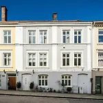 Leilighet - Midt I Sentrum!