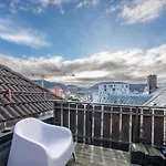 City Center Apartment With Balcony