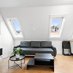 City Center Apartment With Balcony