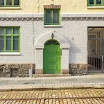 Sentral Og Sjarmerende Leilighet