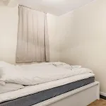 500M To Bryggen - 5M To Bus I 2 Floors & Bathrooms