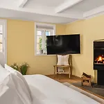 Dinbnb Homes I #1 Bnb In Bergen I Jacuzzi & Parking & Location