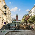 Dinbnb Apartments I Bnb-Dream I 500M To Fish Market I Family-Friendly