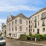 Dinbnb Apartments I Historical Building I Hotel-Apartment