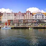 Dinbnb Apartments L Free Parking L 5 Min From Torget L Nearby Coast I Newly Furnished