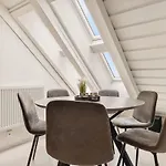 Dinbnb Apartments L Historical Seaside Apt I 500M To Bryggen - Value!