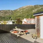 Dinbnb Apartments I Top-Modern Apartment In Historical Sandviken