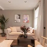 Dinbnb Apartments L 50 Meters To Bryggen L New 2023 L Sunny Backyard