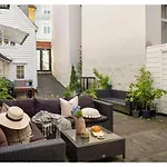 Dinbnb Apartments L 50 Meters To Bryggen L New 2023 L Sunny Backyard