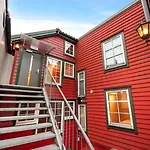 Bryggen Suites - Prime Location, 2 Minutes From Bryggen