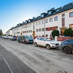 Apartment With 2 Bedrooms And Balcony