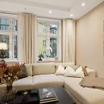 Luxury Summer Apartment With Balcony Near Bryggen