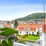 Exclusive Home In Idyllic Street