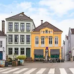 Historic Townhouse I With Rooftop & Free Parking