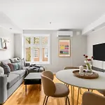 Bergen Beds - Modern, Cozy & Perfect Location