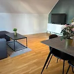 Bryggen Suites - Prime Location, 2 Minutes From Bryggen