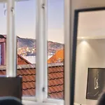 Bergens Nr1 Smau I Enkel Innsjekk I Sjoutsikt