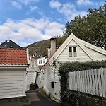 Super Cozy Apartment In Picturesque Neighborhood