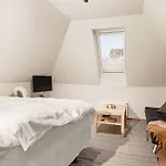 Dinbnb Apartments Gagaten