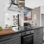 Big, Family Friendly Apartment 6 Min From The Centrum