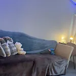 Apartment Near City Center With Free Parking