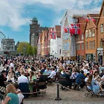 Moderne Leilighet Midt I Bykjernen